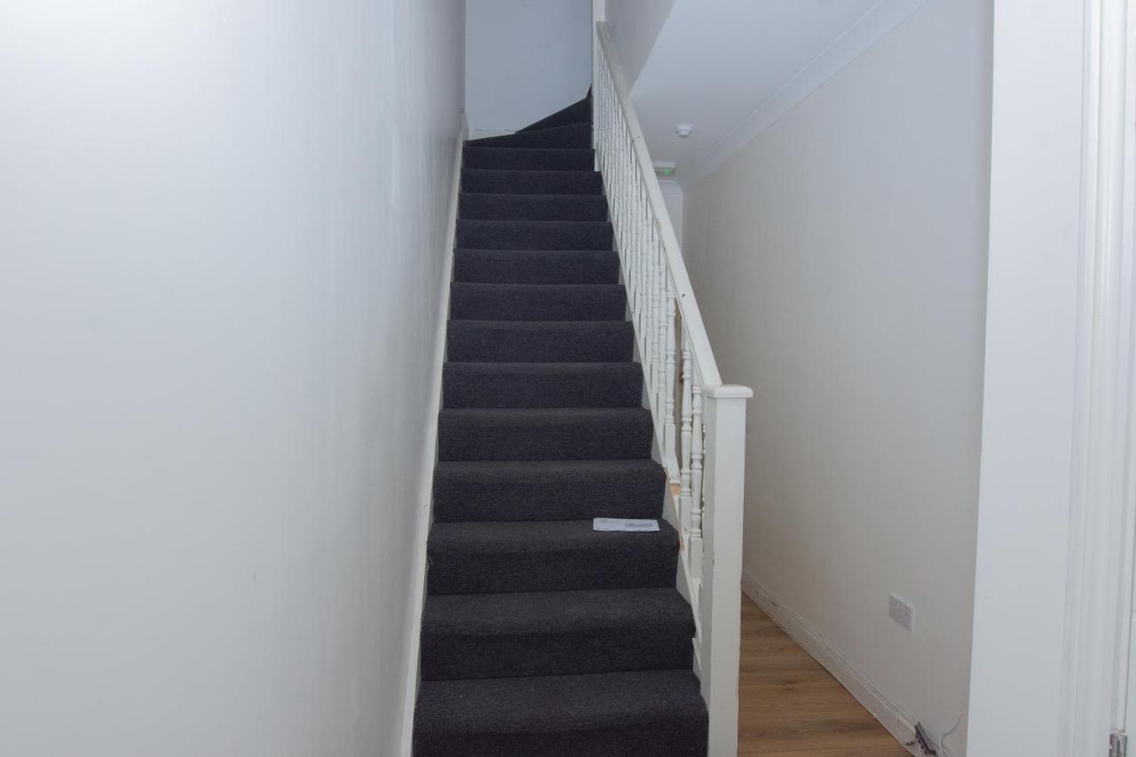 Evergreen Apartments- Flat 1, Лондон Экстерьер фото